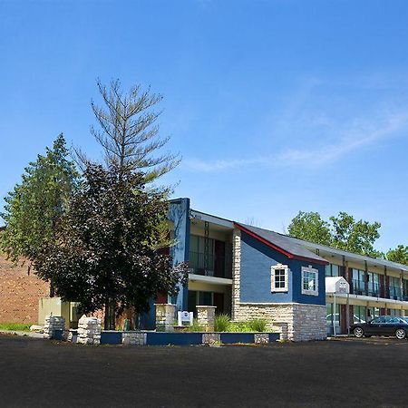 Star City Inn And Suites Ґров-Сіті Екстер'єр фото