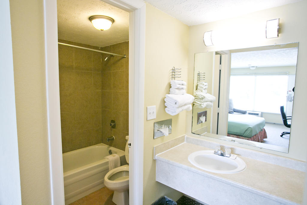 Star City Inn And Suites Ґров-Сіті Номер фото
